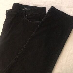 TPJ The Perfect Jean Athletic Fit Black Jeans 46” x 38” Big & Tall